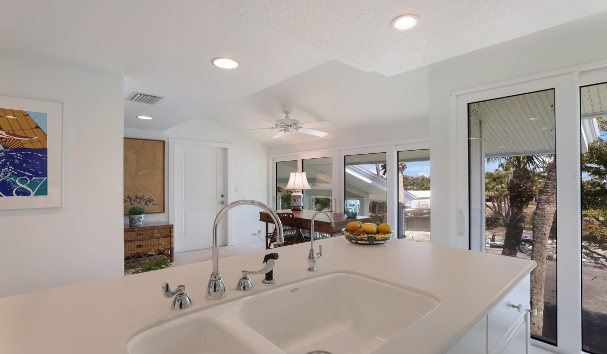 2 Bedrooms Bedrooms, 0 ,2 BathroomsBathrooms,Residential,For Sale,0,D6132642