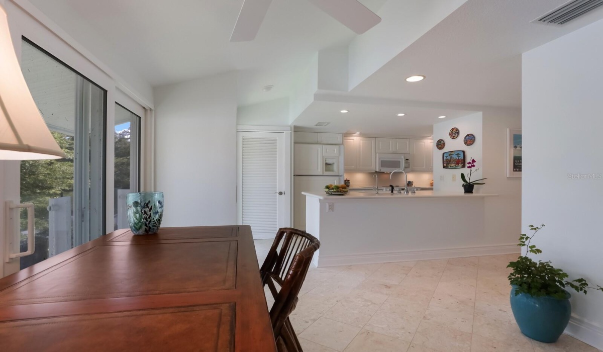 2 Bedrooms Bedrooms, 0 ,2 BathroomsBathrooms,Residential,For Sale,0,D6132642