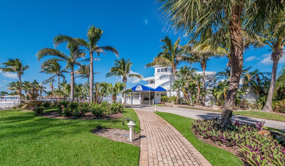2 Bedrooms Bedrooms, 0 ,2 BathroomsBathrooms,Residential,For Sale,0,D6132642