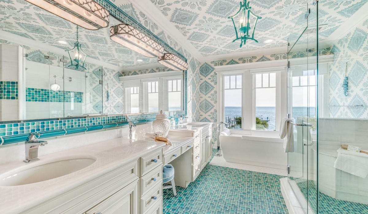 The primary ensuite bathroom