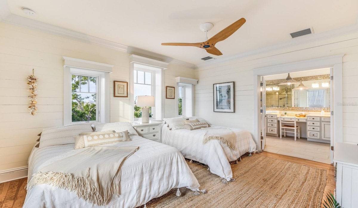 Guest bedroom 2