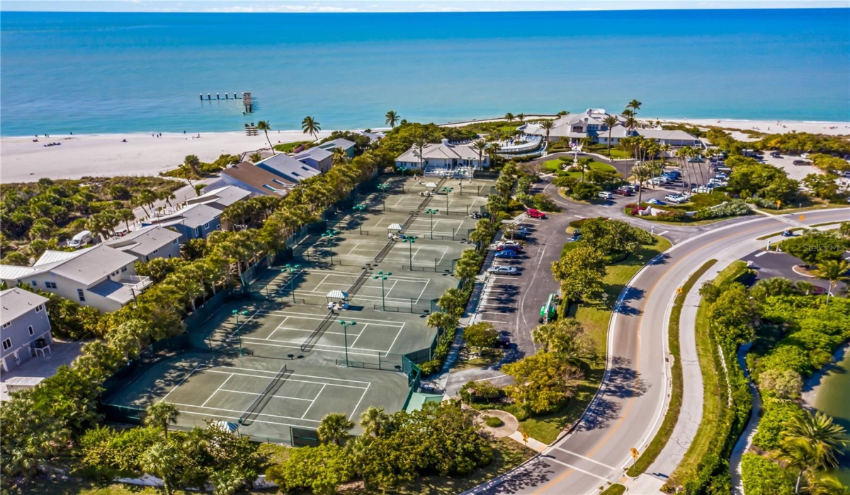 7 har-tru tennis courts