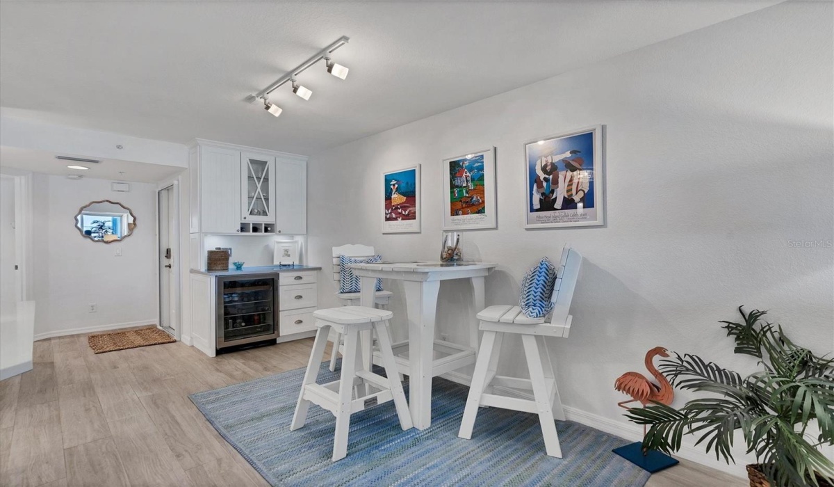 2 Bedrooms Bedrooms, 0 ,2 BathroomsBathrooms,Residential,For Sale,0,D6134973