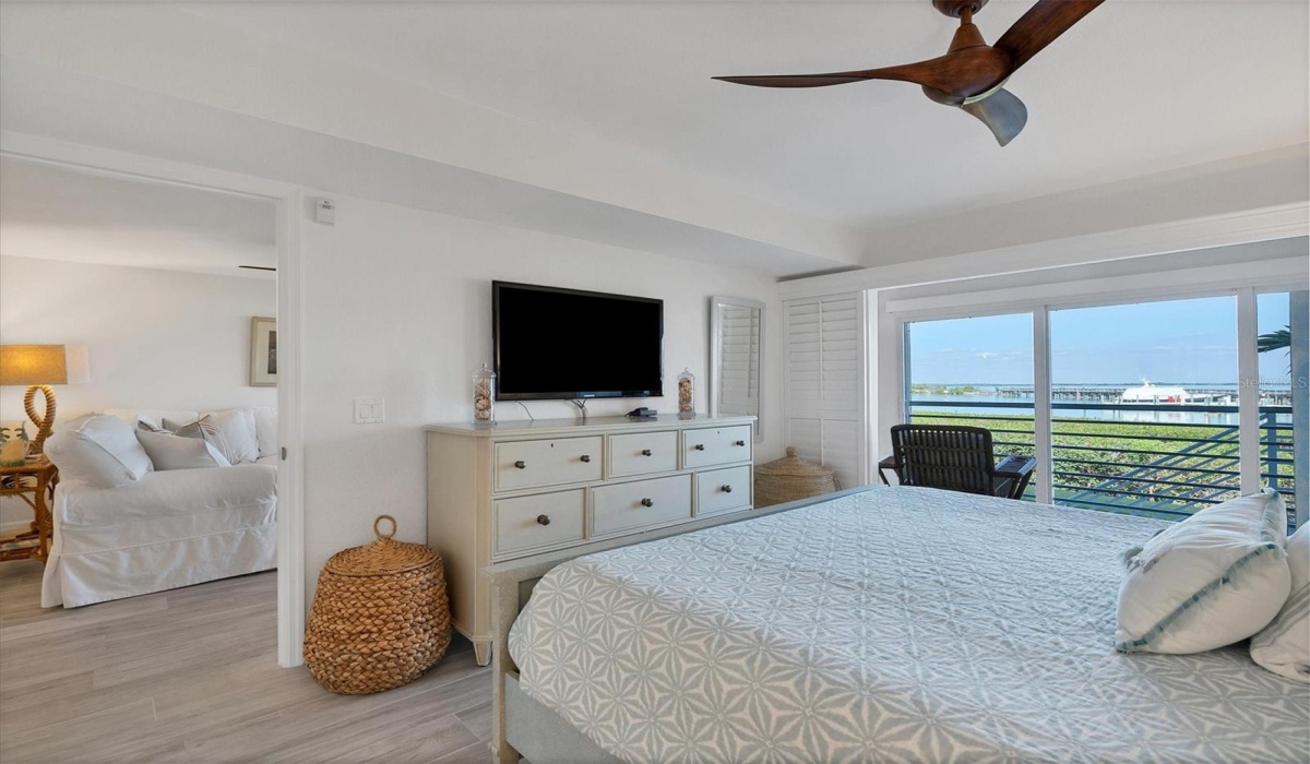 2 Bedrooms Bedrooms, 0 ,2 BathroomsBathrooms,Residential,For Sale,0,D6134973