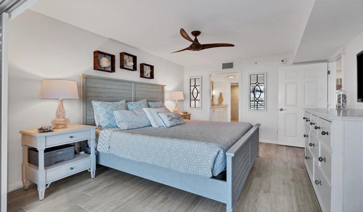 2 Bedrooms Bedrooms, 0 ,2 BathroomsBathrooms,Residential,For Sale,0,D6134973