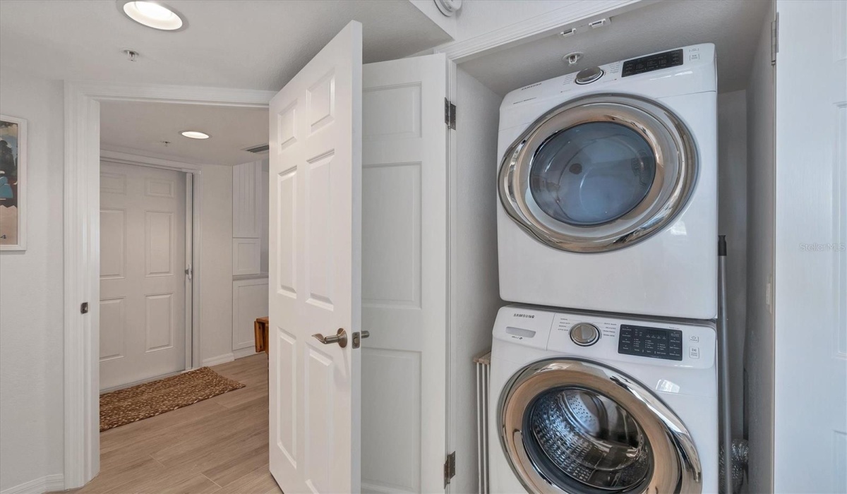 Full Size Washer & Dryer!
