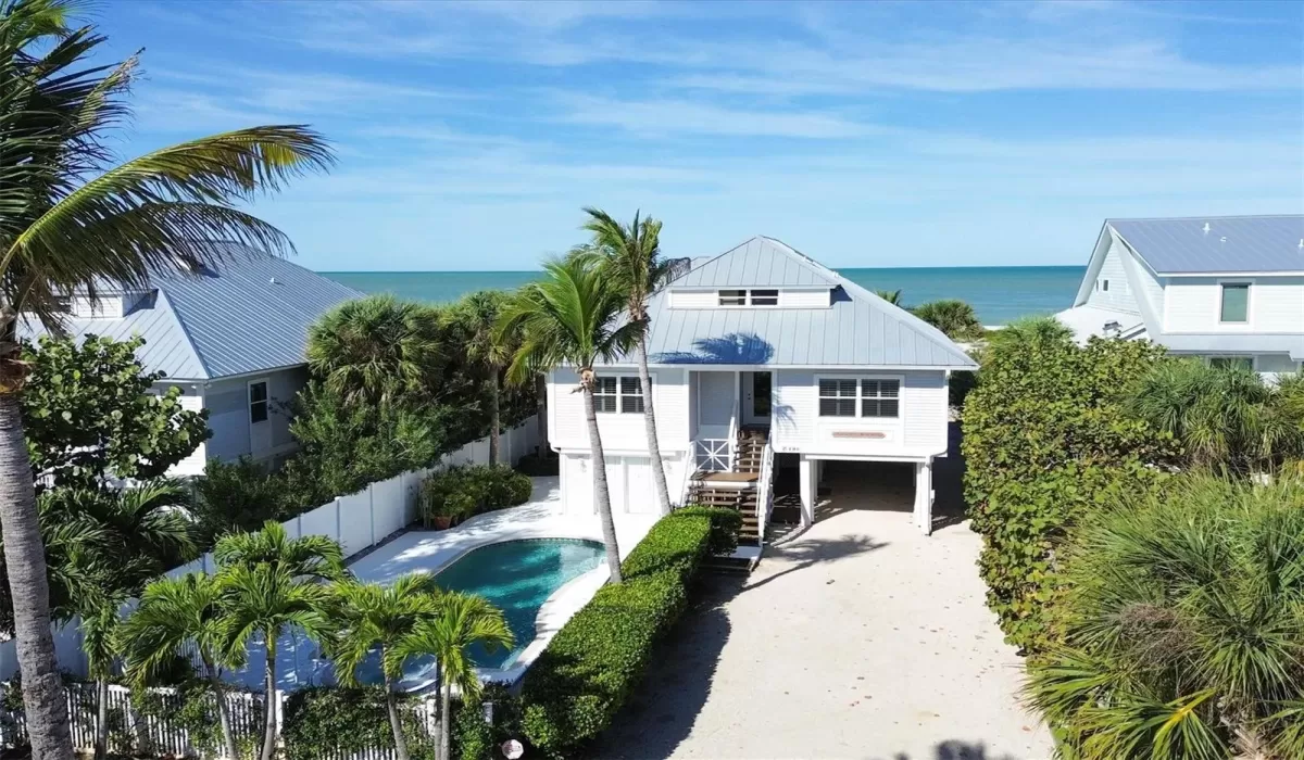 Gulf front home with private pool too.
