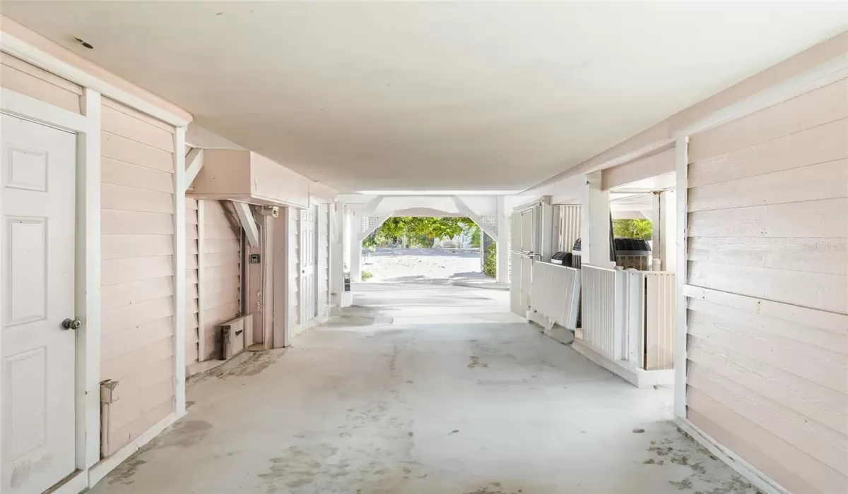 0 , 0 ,0,Land,Sold,0,D6136000