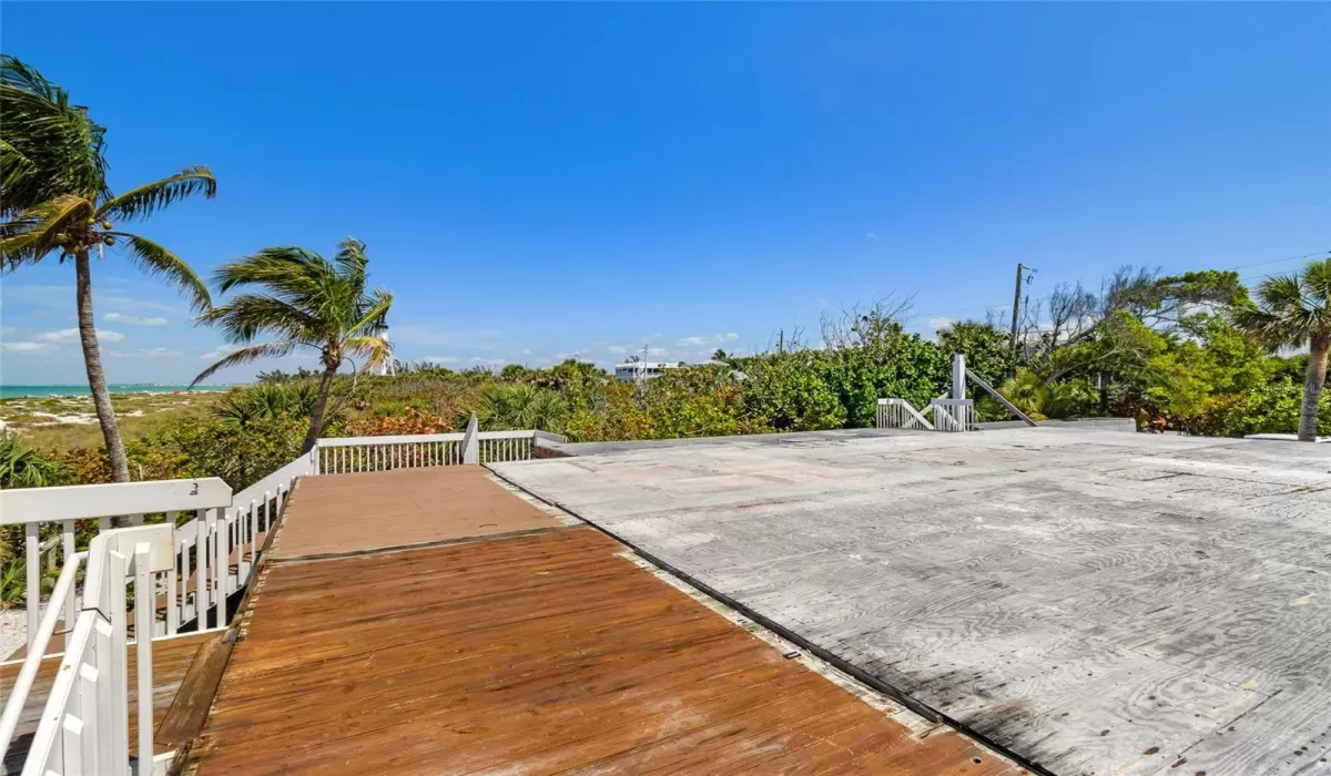 0 , 0 ,0,Land,Sold,0,D6136000