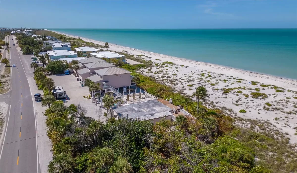 0 , 0 ,0,Land,Sold,0,D6136000