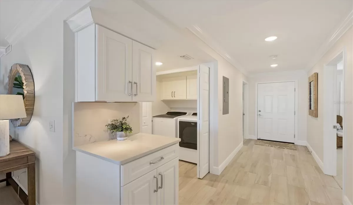 2 Bedrooms Bedrooms, 0 ,2 BathroomsBathrooms,Residential,Sold,0,D6136035