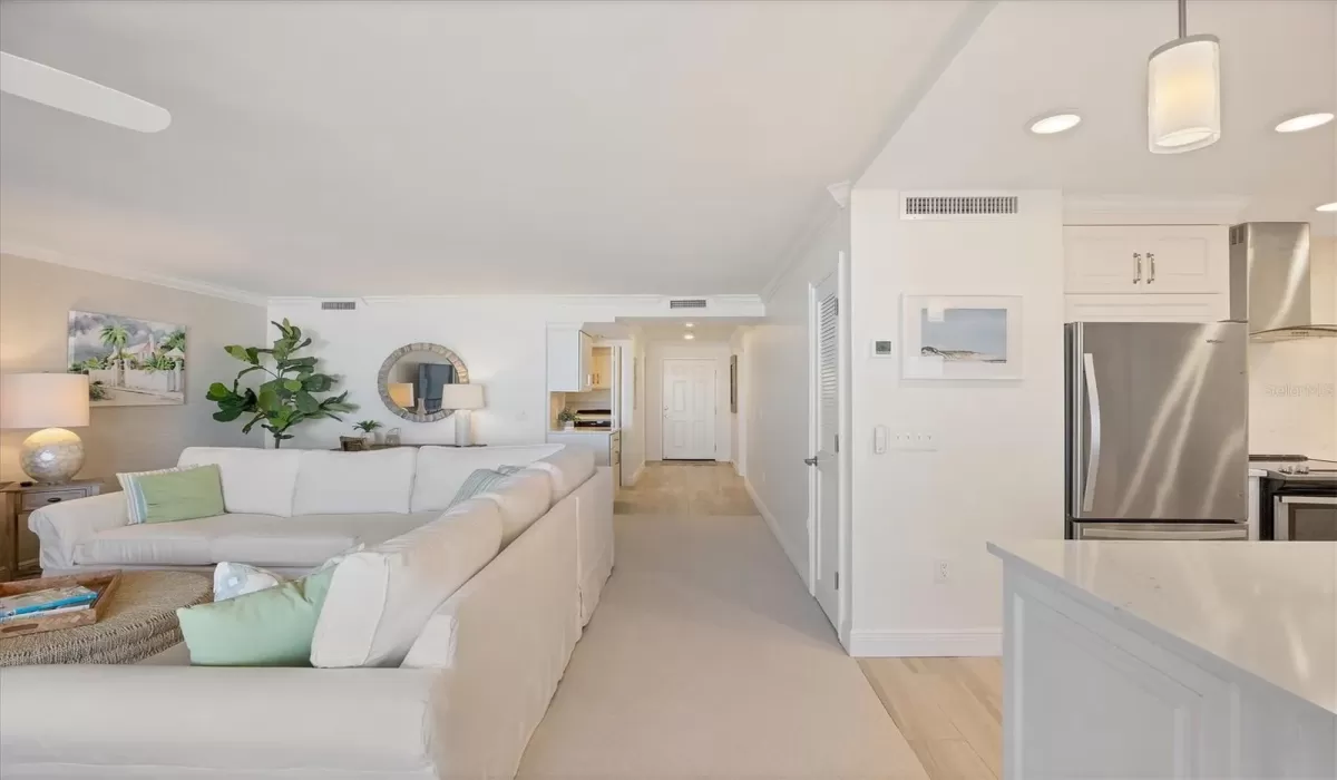 2 Bedrooms Bedrooms, 0 ,2 BathroomsBathrooms,Residential,Sold,0,D6136035