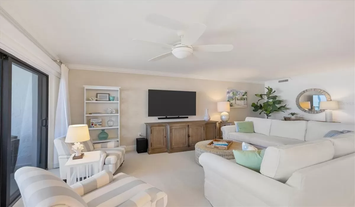 2 Bedrooms Bedrooms, 0 ,2 BathroomsBathrooms,Residential,Sold,0,D6136035