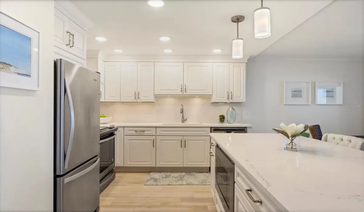 2 Bedrooms Bedrooms, 0 ,2 BathroomsBathrooms,Residential,Sold,0,D6136035