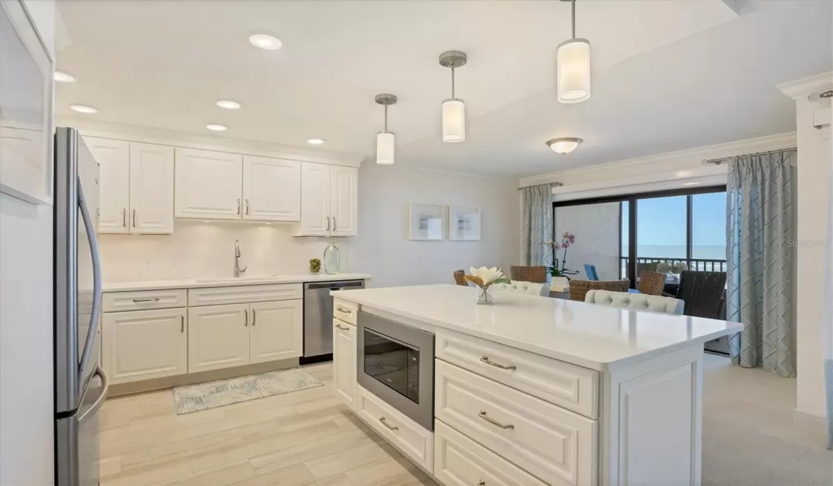2 Bedrooms Bedrooms, 0 ,2 BathroomsBathrooms,Residential,Sold,0,D6136035