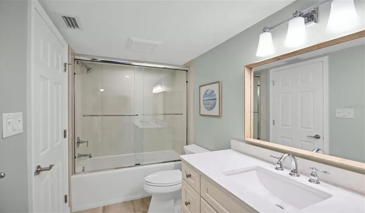 2 Bedrooms Bedrooms, 0 ,2 BathroomsBathrooms,Residential,Sold,0,D6136035