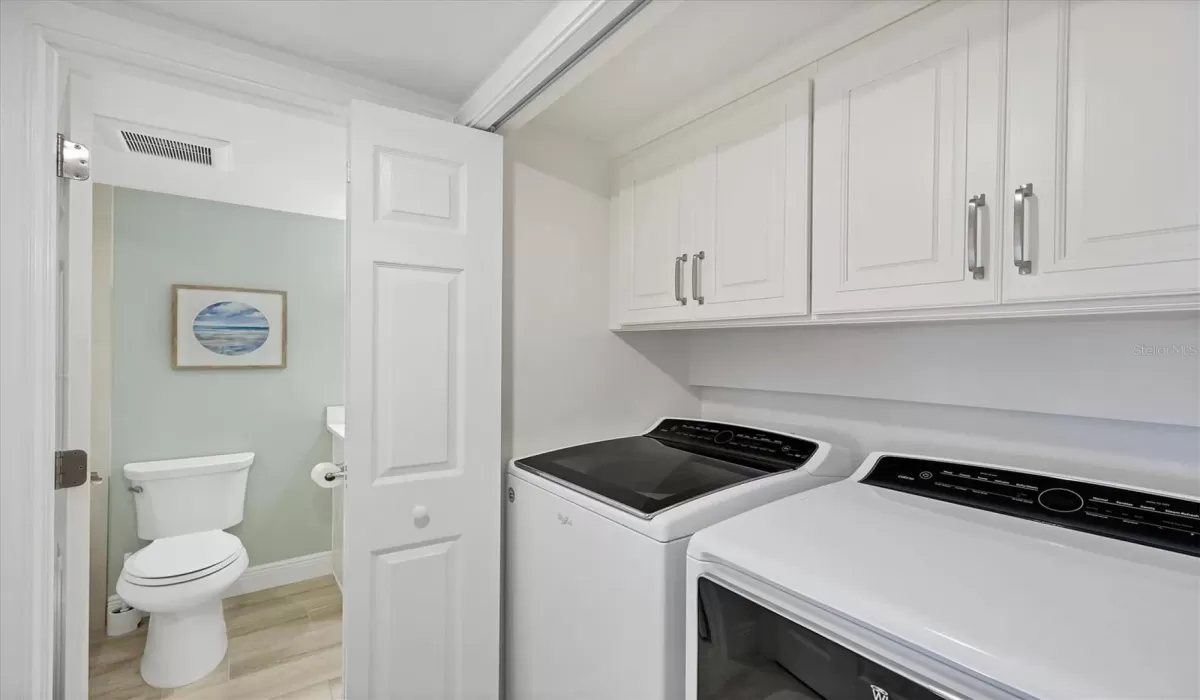 2 Bedrooms Bedrooms, 0 ,2 BathroomsBathrooms,Residential,Sold,0,D6136035
