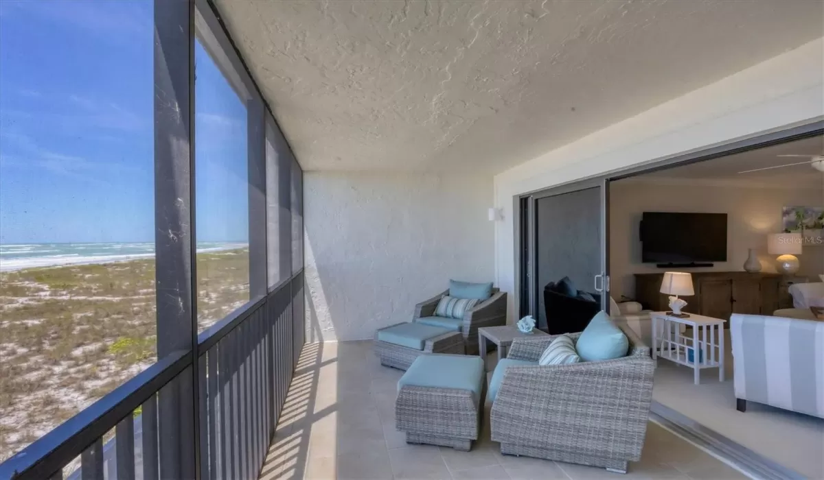 2 Bedrooms Bedrooms, 0 ,2 BathroomsBathrooms,Residential,Sold,0,D6136035