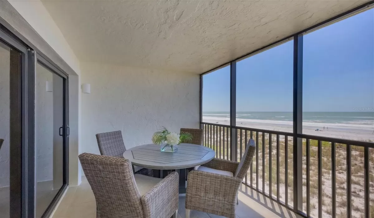 2 Bedrooms Bedrooms, 0 ,2 BathroomsBathrooms,Residential,Sold,0,D6136035