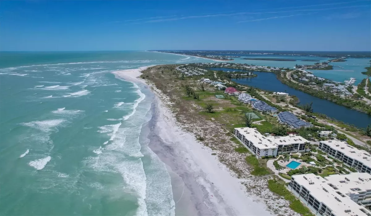 2 Bedrooms Bedrooms, 0 ,2 BathroomsBathrooms,Residential,Sold,0,D6136035