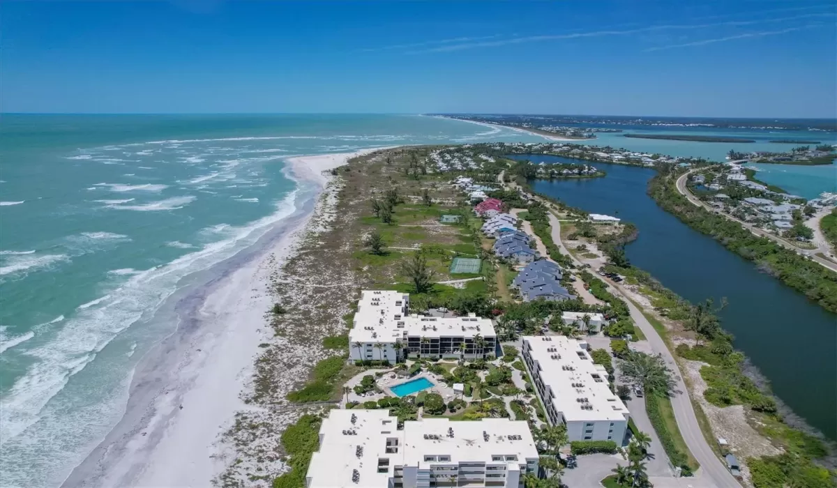 2 Bedrooms Bedrooms, 0 ,2 BathroomsBathrooms,Residential,Sold,0,D6136035
