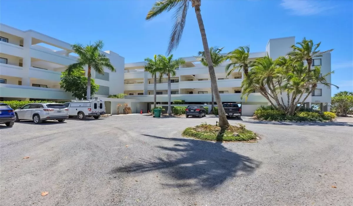 2 Bedrooms Bedrooms, 0 ,2 BathroomsBathrooms,Residential,Sold,0,D6136035
