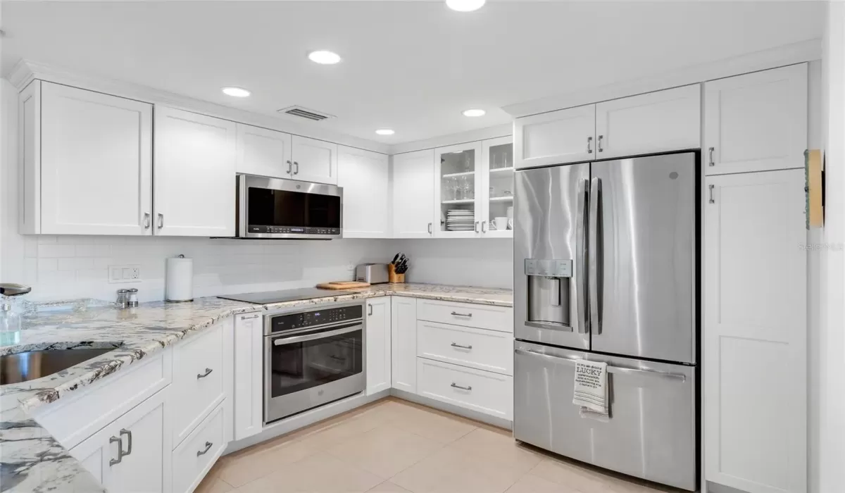 2 Bedrooms Bedrooms, 0 ,2 BathroomsBathrooms,Residential,Sold,0,D6135820