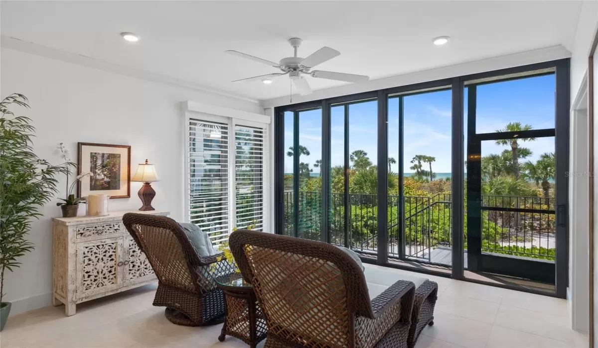 2 Bedrooms Bedrooms, 0 ,2 BathroomsBathrooms,Residential,Sold,0,D6135820