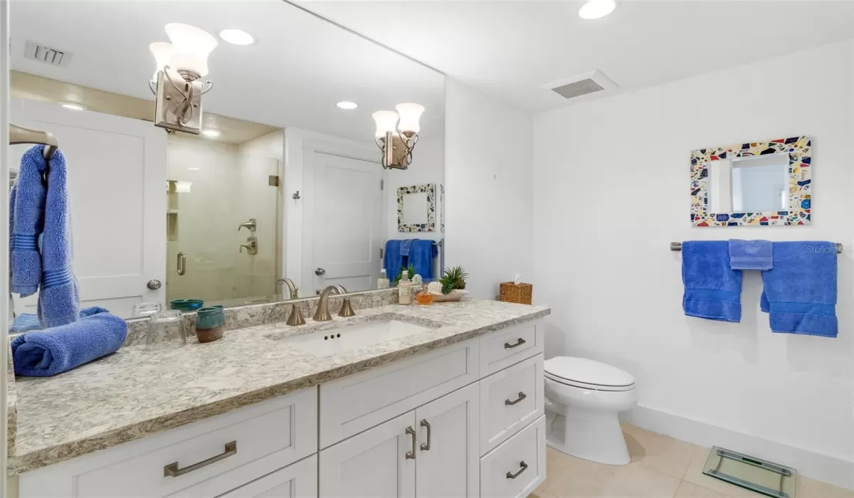 2 Bedrooms Bedrooms, 0 ,2 BathroomsBathrooms,Residential,Sold,0,D6135820