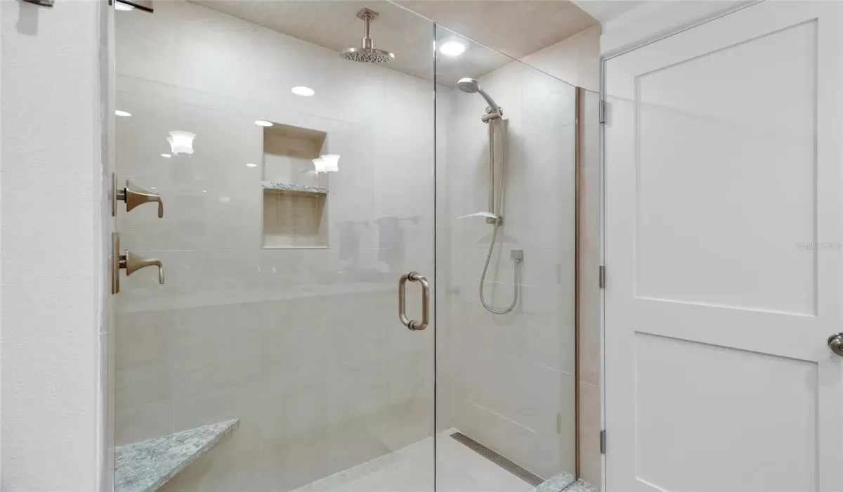 2 Bedrooms Bedrooms, 0 ,2 BathroomsBathrooms,Residential,Sold,0,D6135820