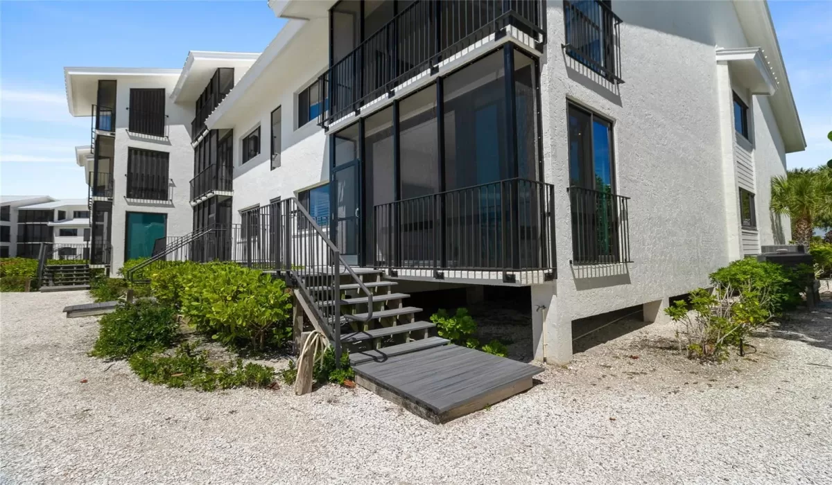 2 Bedrooms Bedrooms, 0 ,2 BathroomsBathrooms,Residential,Sold,0,D6135820