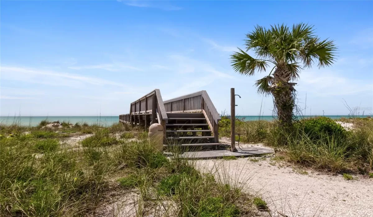 2 Bedrooms Bedrooms, 0 ,2 BathroomsBathrooms,Residential,Sold,0,D6135820