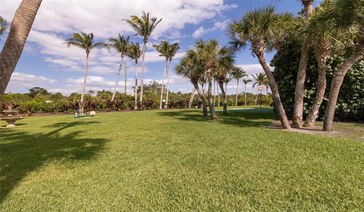 2 Bedrooms Bedrooms, 0 ,2 BathroomsBathrooms,Residential,Sold,0,D6135820
