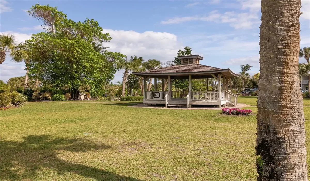 2 Bedrooms Bedrooms, 0 ,2 BathroomsBathrooms,Residential,Sold,0,D6135820