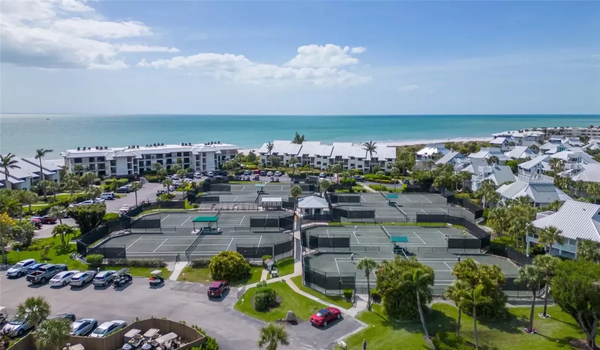 2 Bedrooms Bedrooms, 0 ,2 BathroomsBathrooms,Residential,Sold,0,D6135820