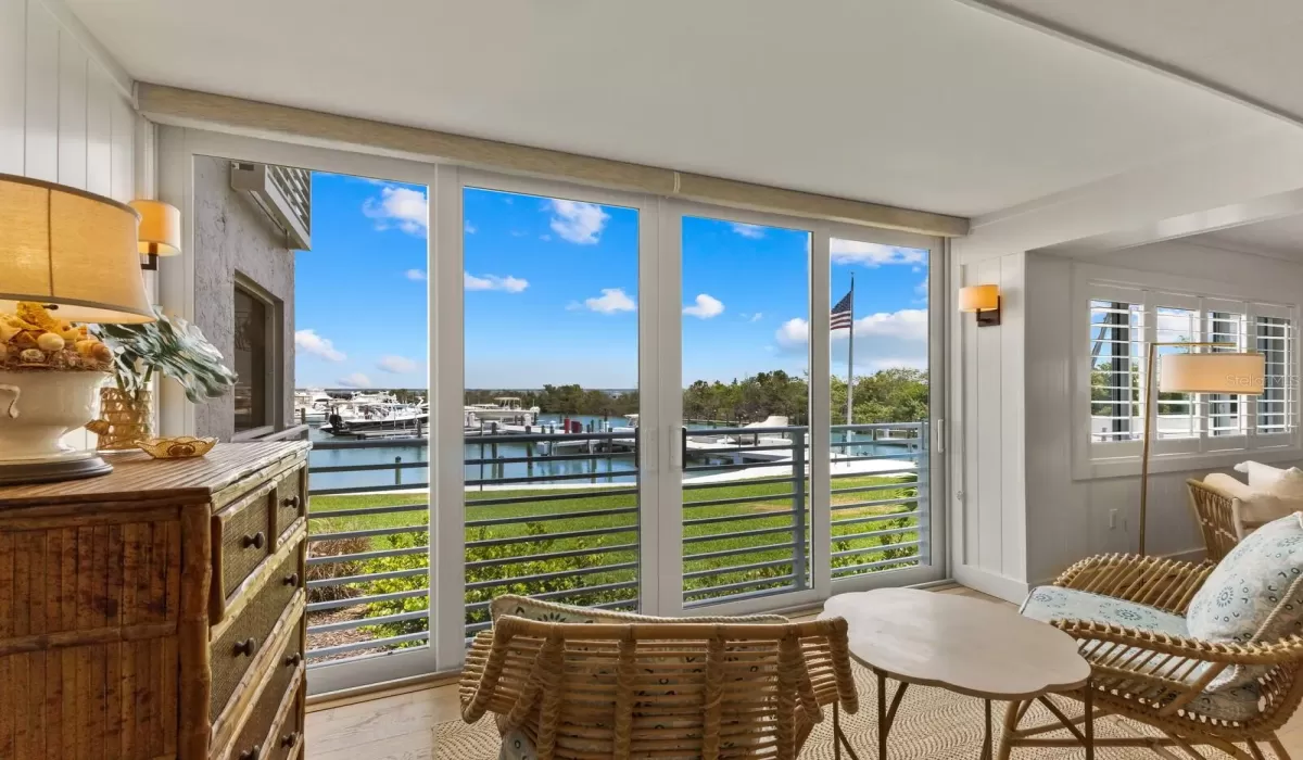 2 Bedrooms Bedrooms, 0 ,2 BathroomsBathrooms,Residential,For Sale,0,D6136229