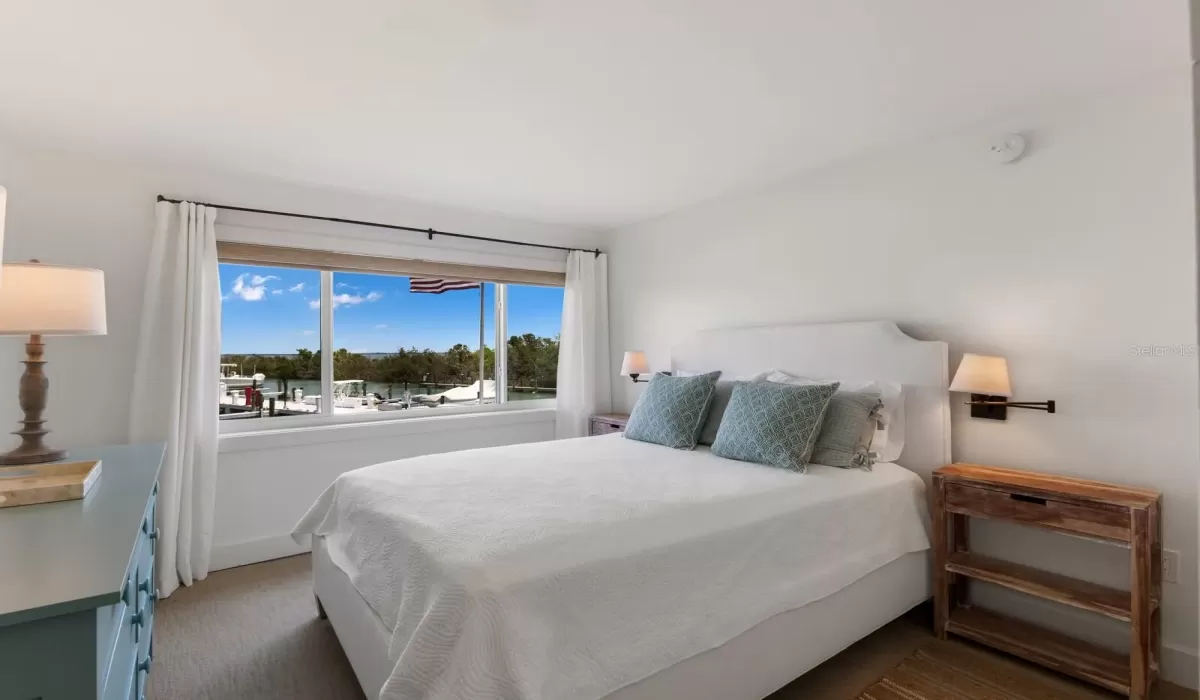 2 Bedrooms Bedrooms, 0 ,2 BathroomsBathrooms,Residential,For Sale,0,D6136229