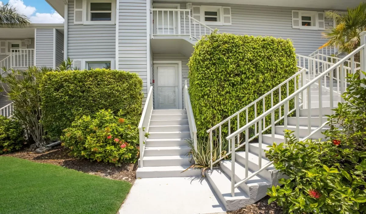 2 Bedrooms Bedrooms, 0 ,2 BathroomsBathrooms,Residential,For Sale,0,D6136229