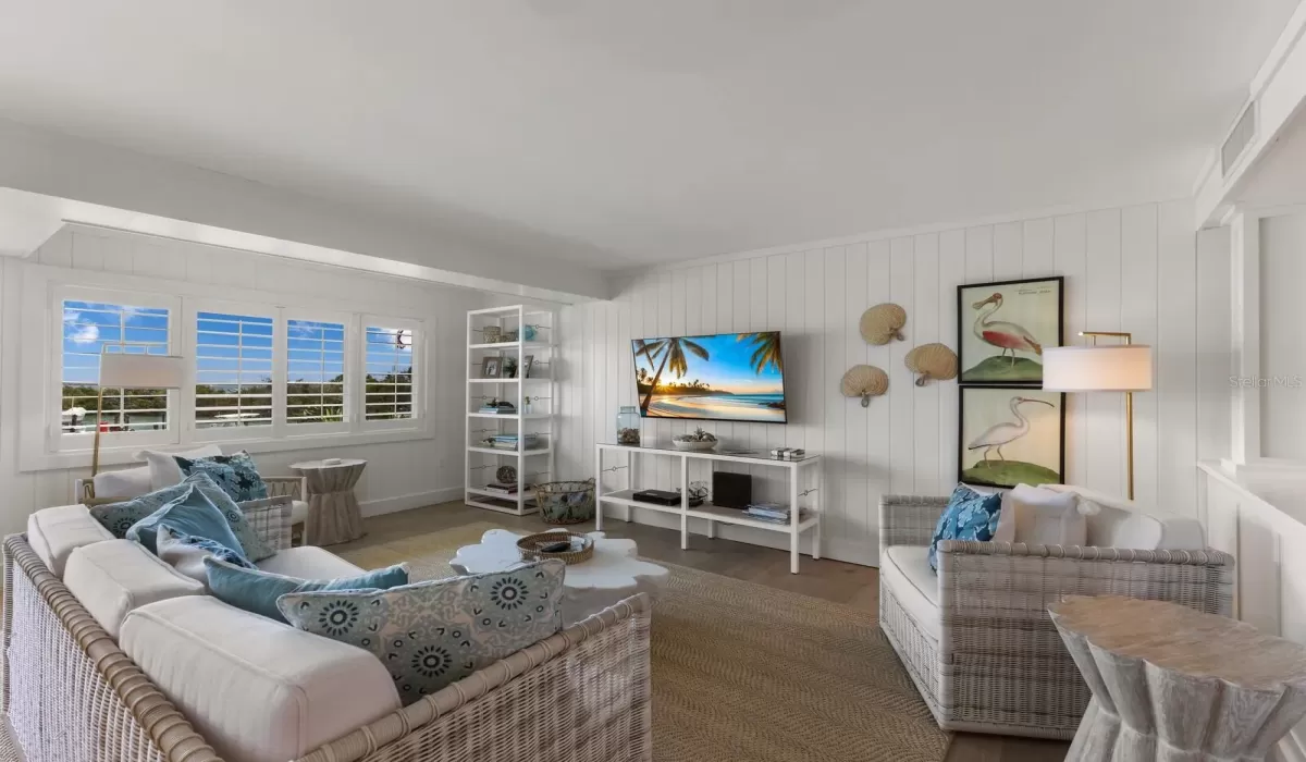 2 Bedrooms Bedrooms, 0 ,2 BathroomsBathrooms,Residential,For Sale,0,D6136229