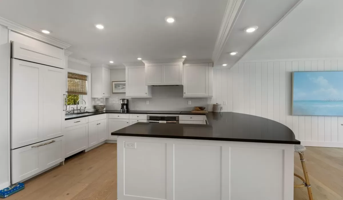 2 Bedrooms Bedrooms, 0 ,2 BathroomsBathrooms,Residential,For Sale,0,D6136229