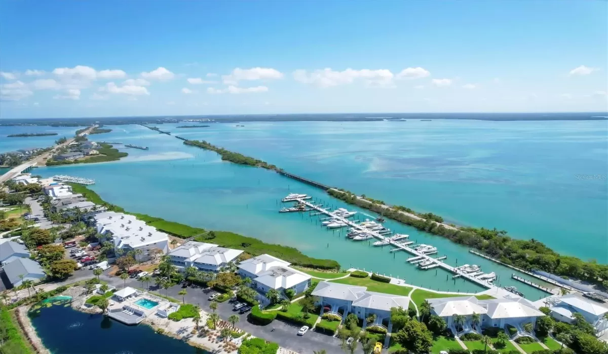 Dockage at Uncle Henry's Marina