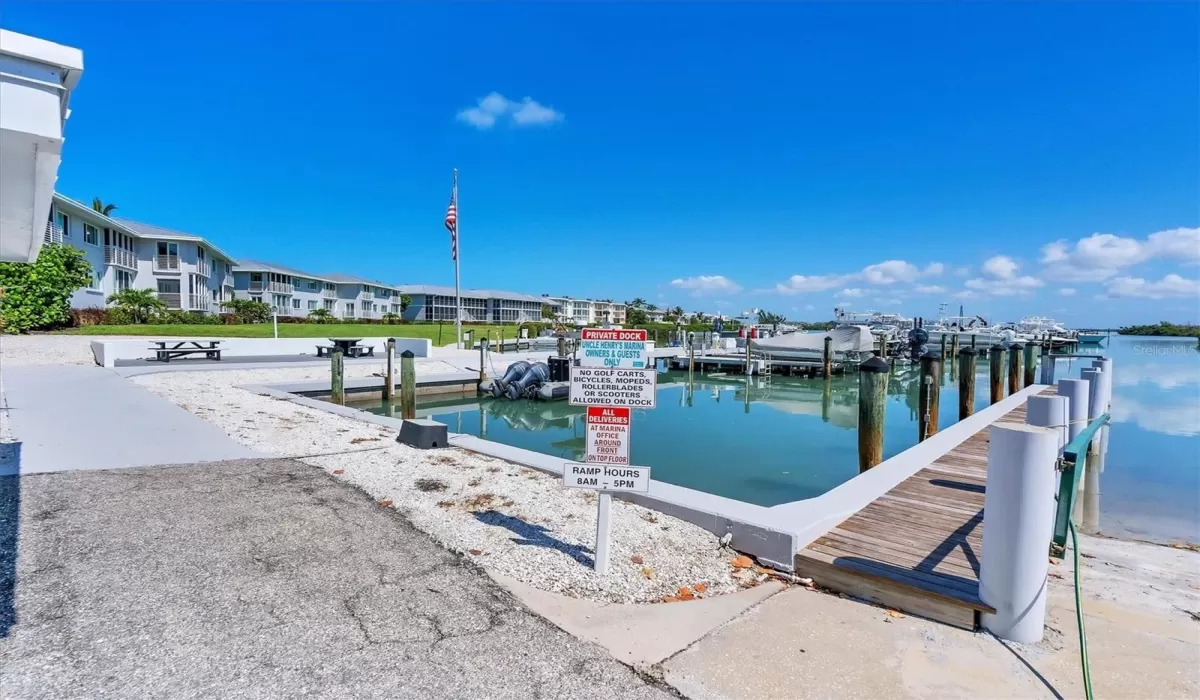 0 , 0 ,0,Residential,For Sale,0,D6136370