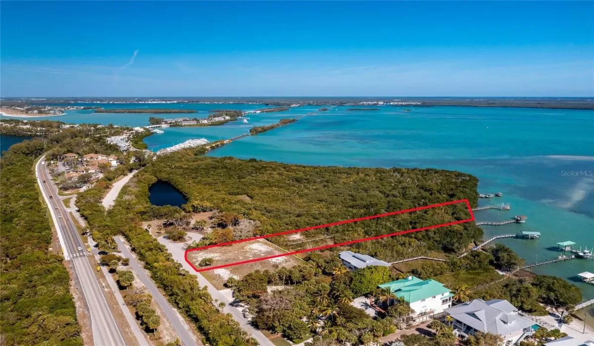0 , 0 ,0,Land,For Sale,0,D6137379