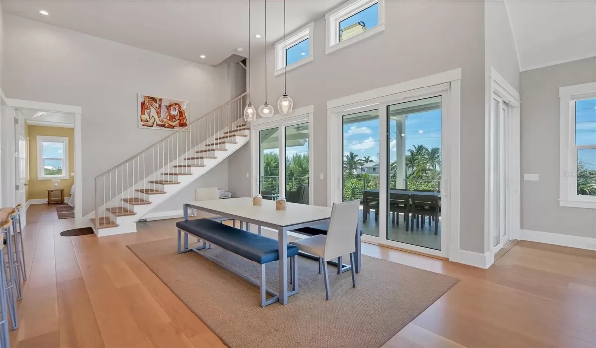 4 Bedrooms Bedrooms, 0 ,4 BathroomsBathrooms,Residential Lease,For Sale,0,D6138107
