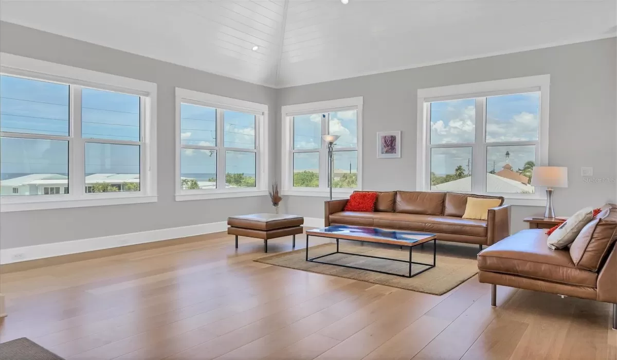 4 Bedrooms Bedrooms, 0 ,4 BathroomsBathrooms,Residential Lease,For Sale,0,D6138107