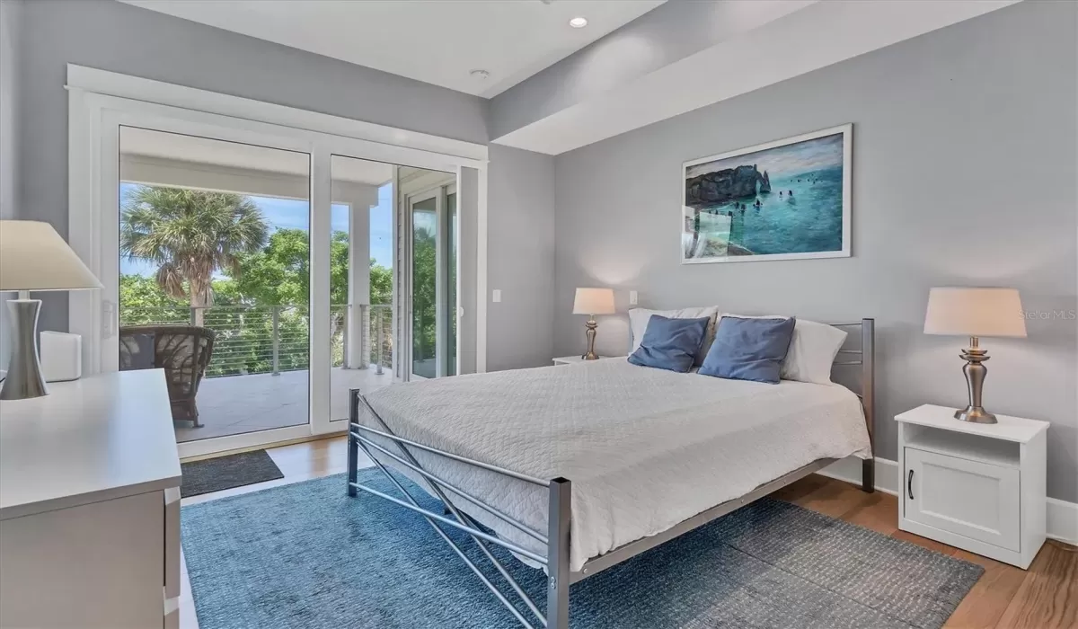 4 Bedrooms Bedrooms, 0 ,4 BathroomsBathrooms,Residential Lease,For Sale,0,D6138107