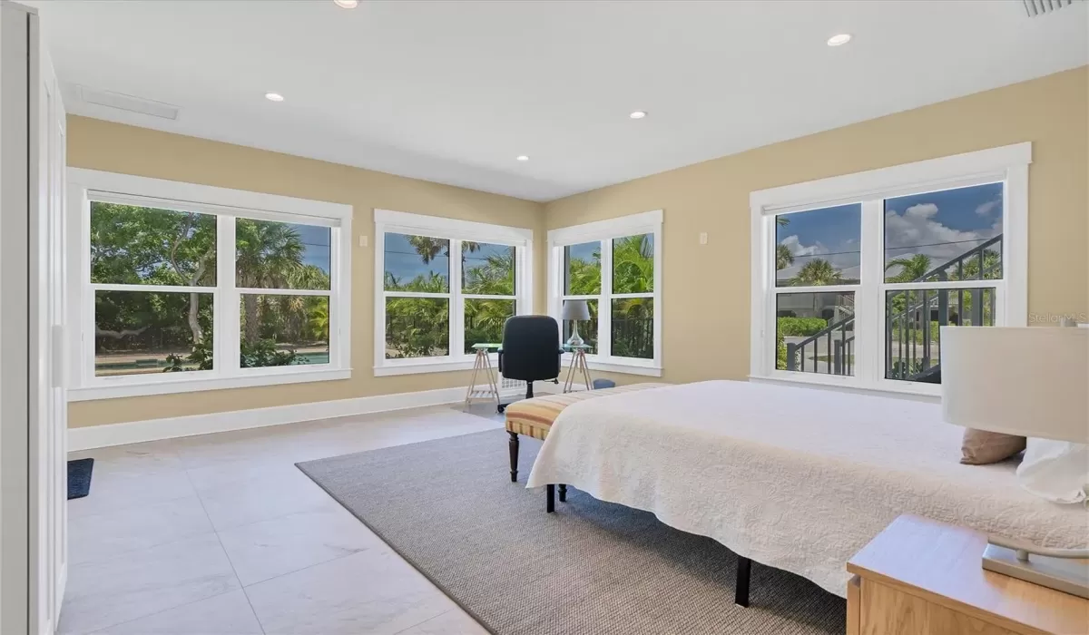 4 Bedrooms Bedrooms, 0 ,4 BathroomsBathrooms,Residential Lease,For Sale,0,D6138107