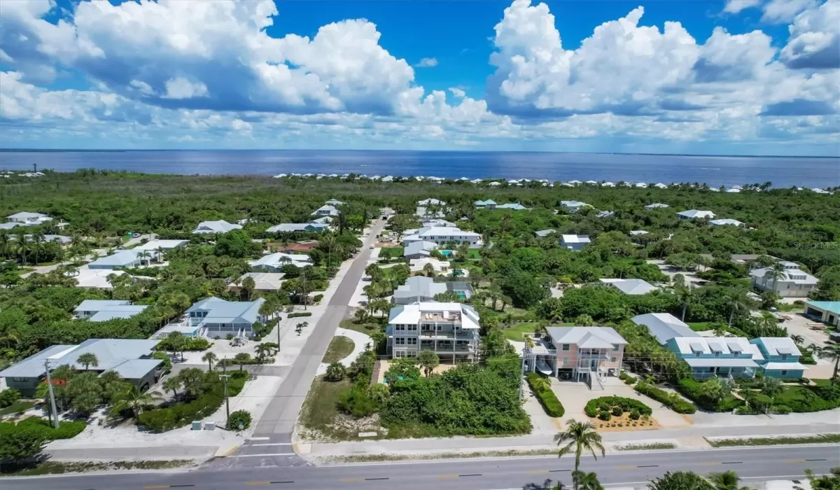 4 Bedrooms Bedrooms, 0 ,4 BathroomsBathrooms,Residential Lease,For Sale,0,D6138107