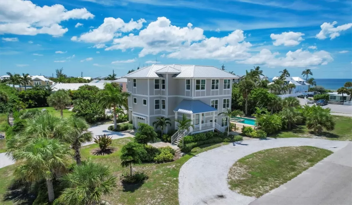 4 Bedrooms Bedrooms, 0 ,4 BathroomsBathrooms,Residential Lease,For Sale,0,D6138107