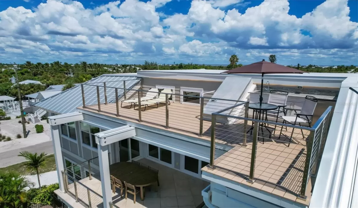 4 Bedrooms Bedrooms, 0 ,4 BathroomsBathrooms,Residential Lease,For Sale,0,D6138107